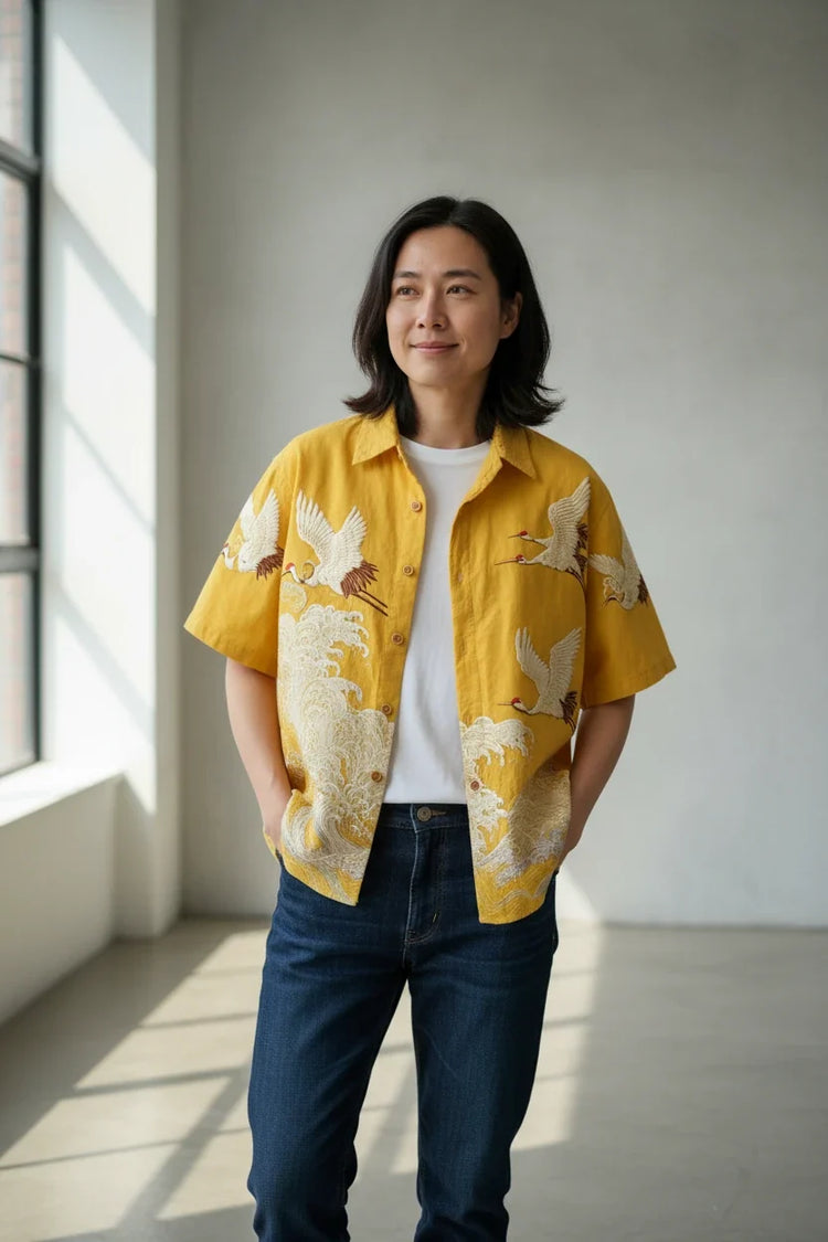Embossed Flying Crane and Wave Printing Casual Short Sleeved Shirt